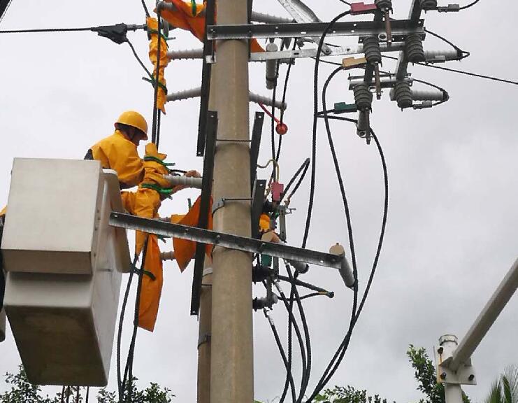 海南陵水供電局超常規舉措開展旁路不停電作業，提升居民電力獲得感