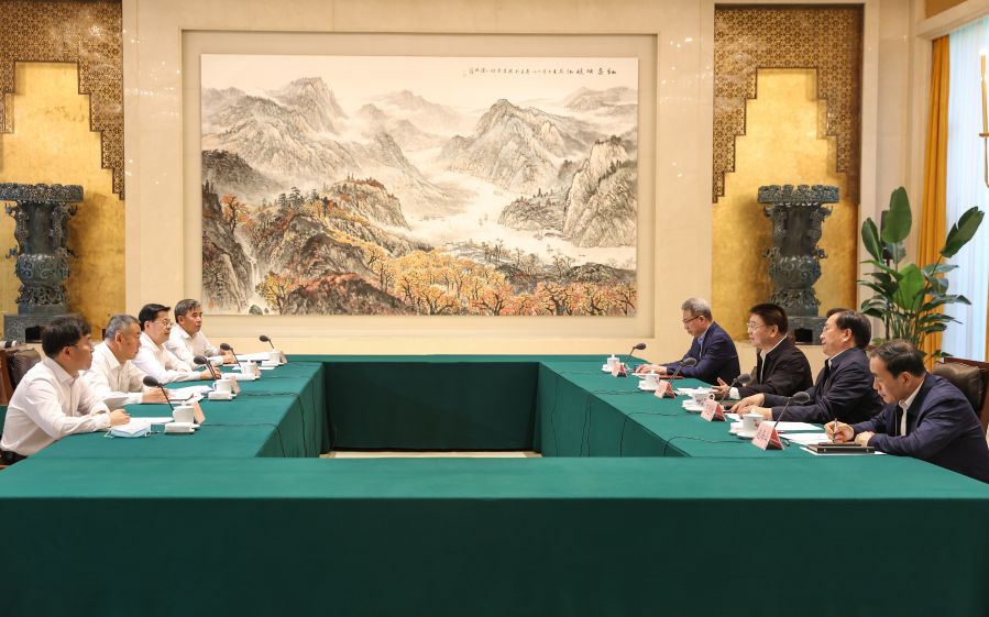 雷鳴山、韓君拜會湖北省委書記王蒙徽、省長王忠林