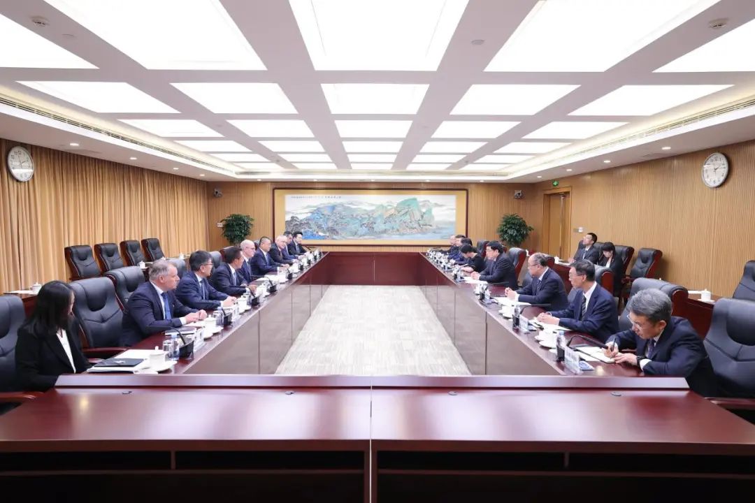 張智剛會見日立能源總裁方秦、候任總裁沈瑞博