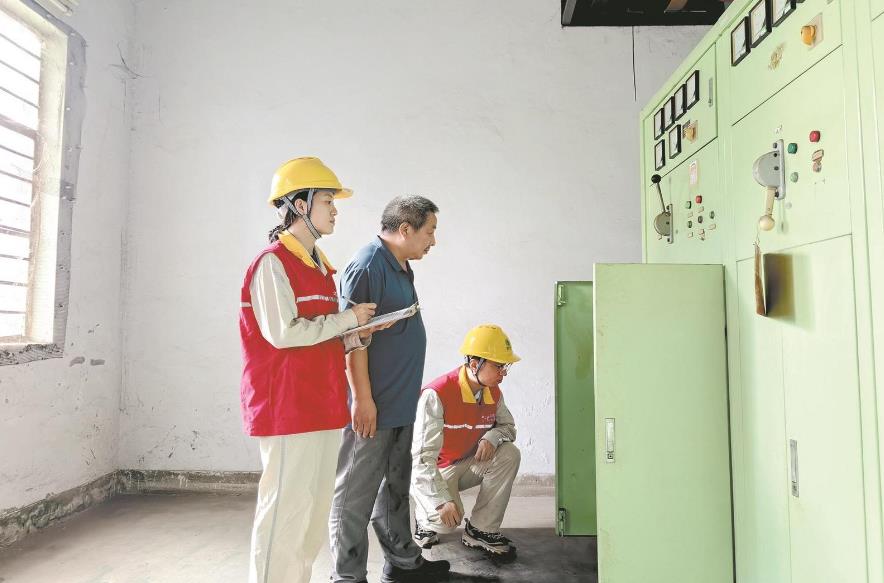 國網永川供電公司送服務進企業 解決用電問題