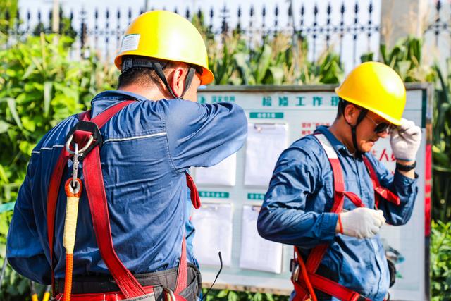 國網諸城市供電公司精心應“烤” 打好高溫保電攻堅戰